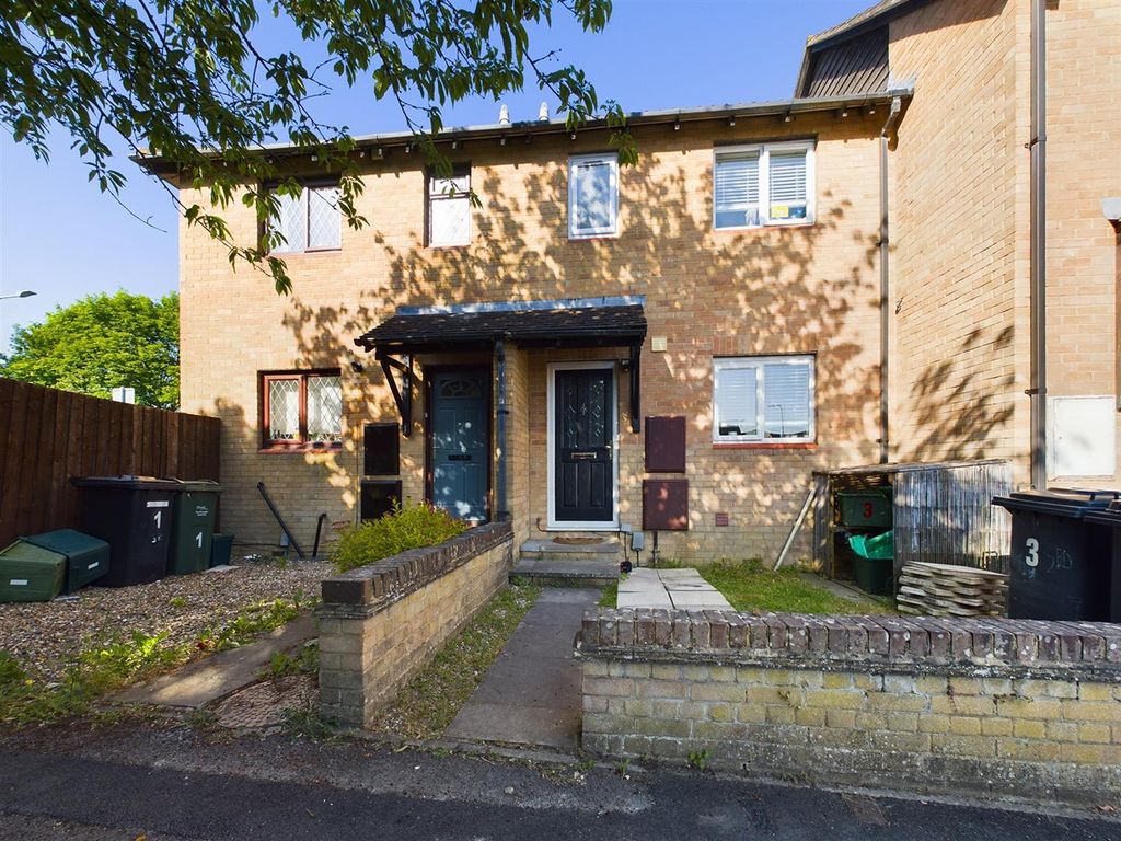 2 bed terraced house for sale in Sweet Briar Drive, Calcot, Reading RG31, £299,995