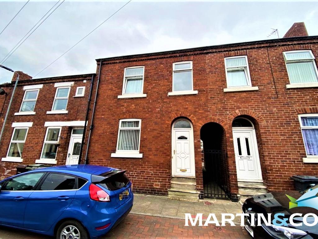 2 bed terraced house for sale in Grange Street, Wakefield, West Yorkshire WF2, £120,000