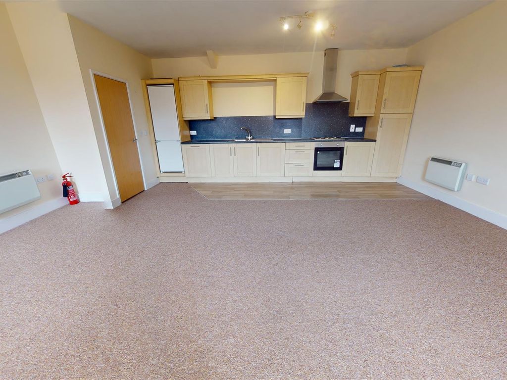 2 bed flat for sale in Westgate Street, Cardiff CF10, £169,950