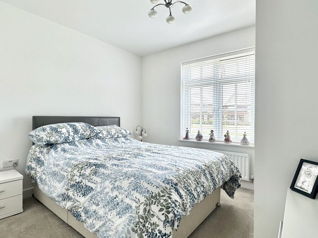 2 bed flat for sale in Candy Dene, Weldon, Ebbsfleet Valley, Swanscombe DA10, £290,000