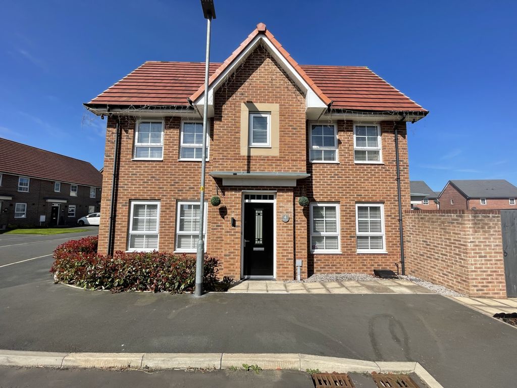 3 bed detached house for sale in Birch Lane, Thornton FY5, £220,000