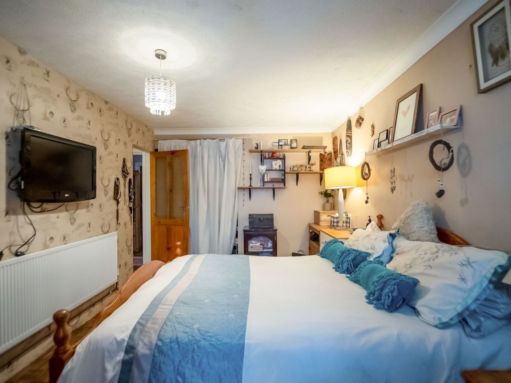 2 bed maisonette for sale in Heol-Y-Parc, Pentyrch CF15, £250,000