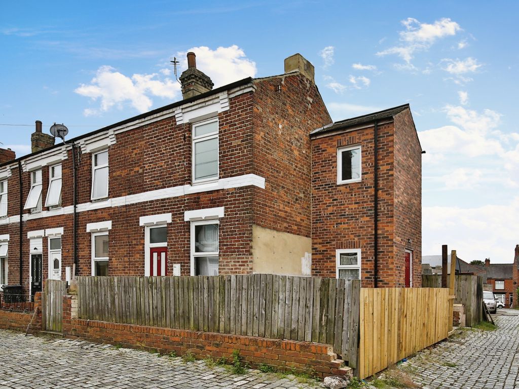 2 bed semi-detached house for sale in Garden Place, Darlington DL3, £59,950