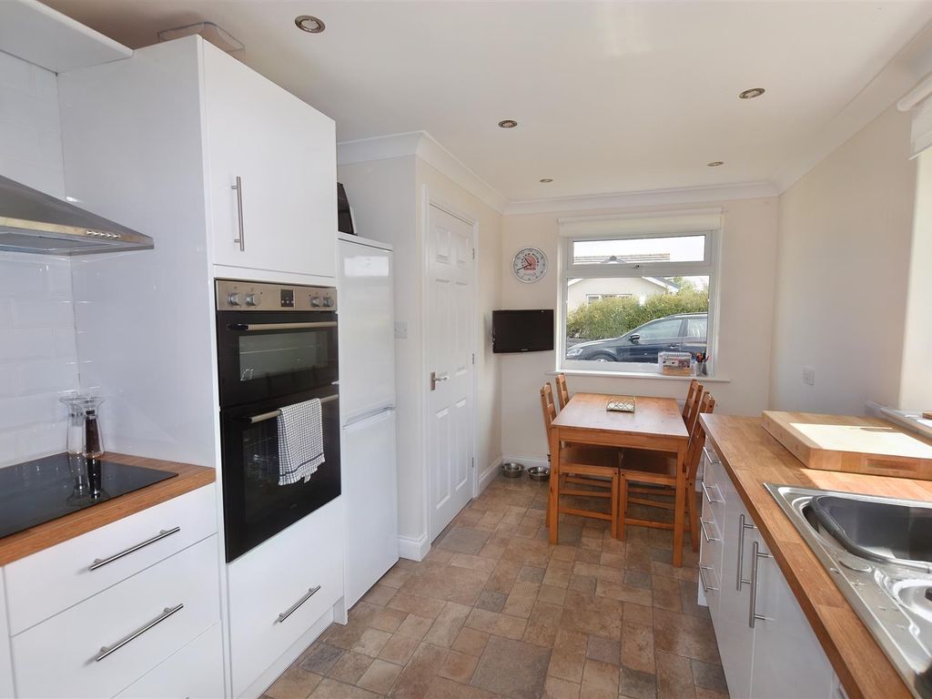 3 bed detached bungalow for sale in Little Gregwartha, Four Lanes, Redruth TR16, £279,950