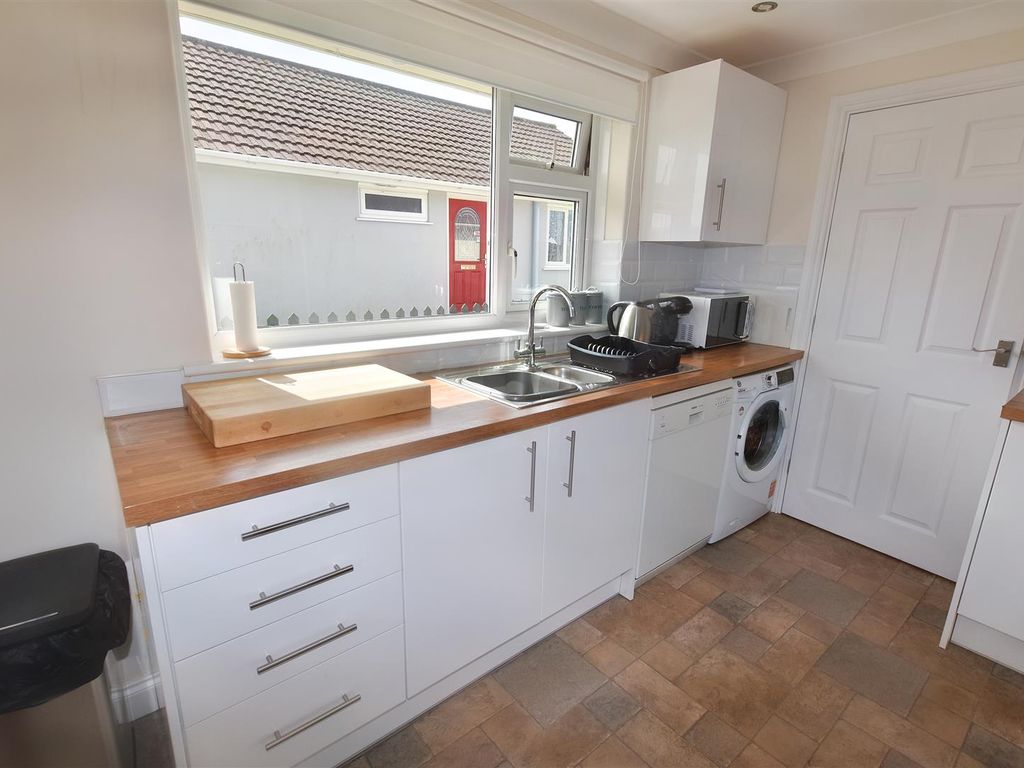 3 bed detached bungalow for sale in Little Gregwartha, Four Lanes, Redruth TR16, £279,950