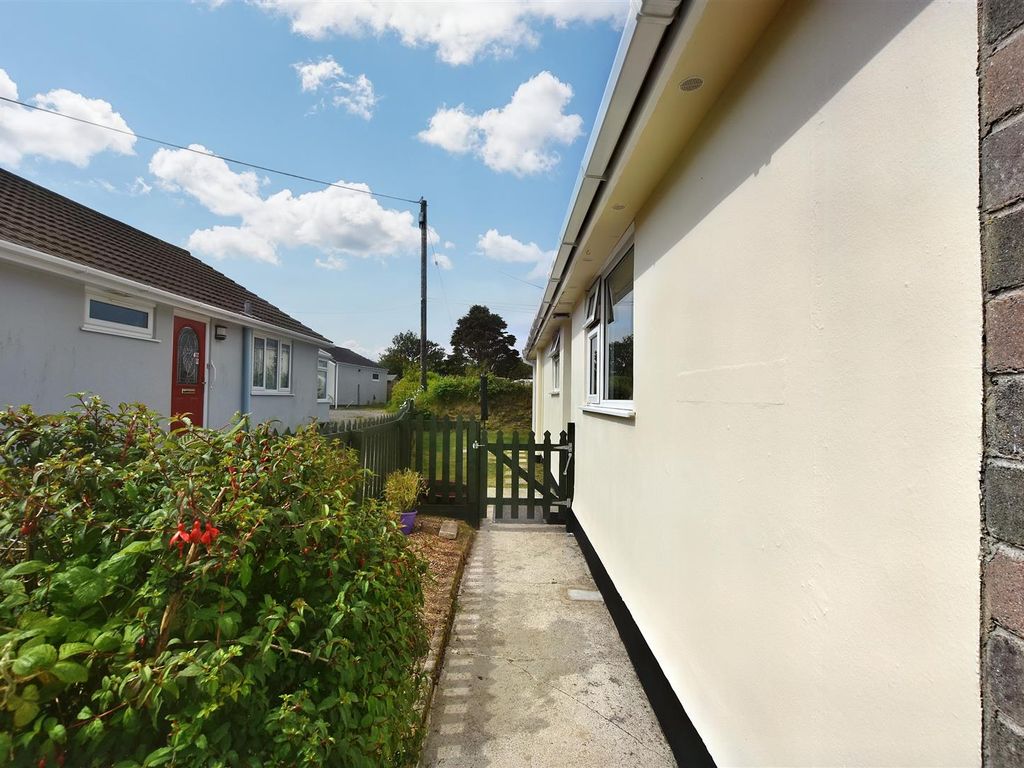 3 bed detached bungalow for sale in Little Gregwartha, Four Lanes, Redruth TR16, £279,950