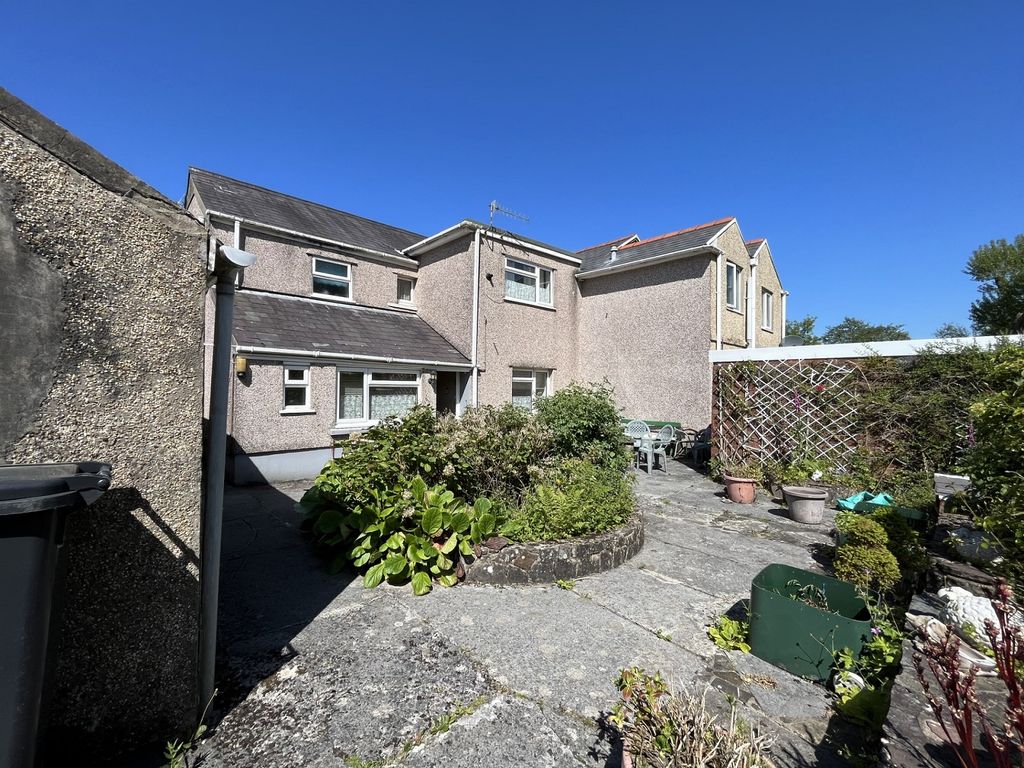 3 bed semi-detached house for sale in Heol Y Gors, Cwmgors, Ammanford, Carmarthenshire. SA18, £165,000