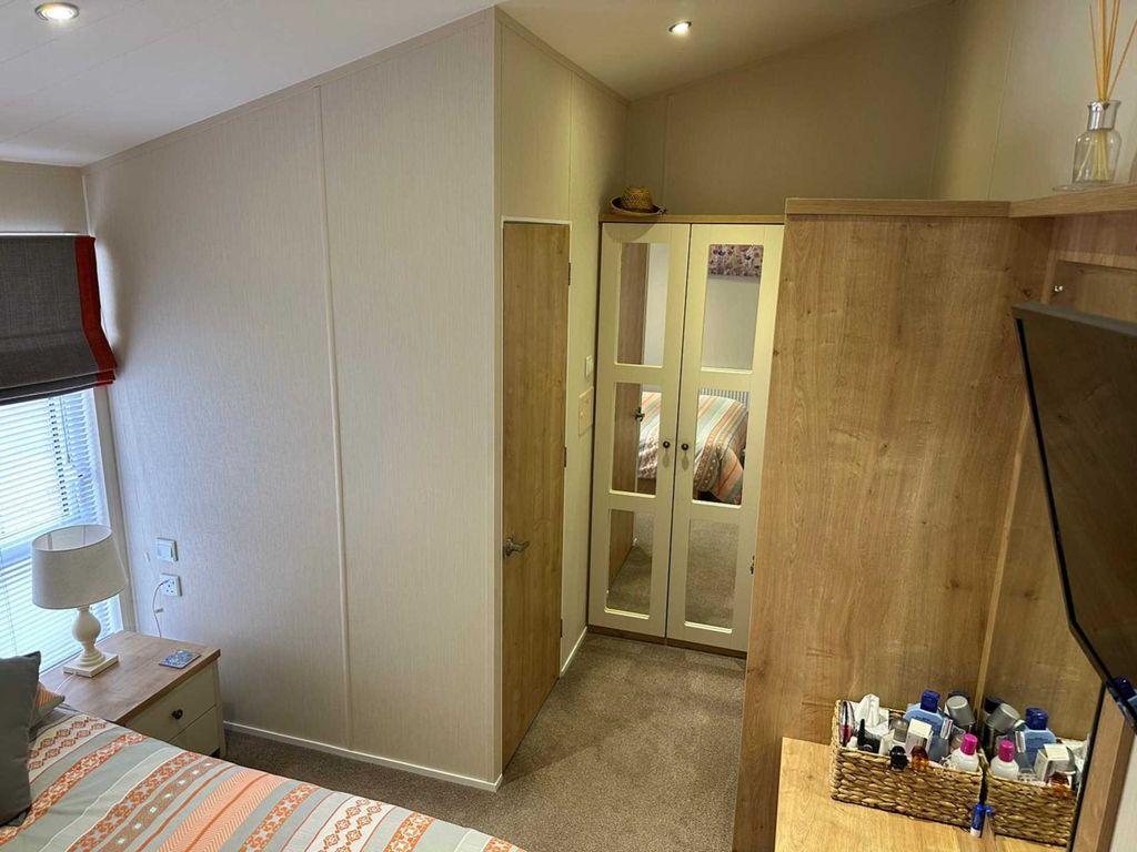 2 bed lodge for sale in Llanddulas, Abergele LL22, £139,000