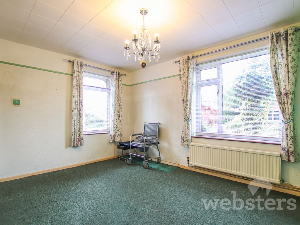 2 bed flat for sale in Watkin Road, Norwich NR4, £145,000