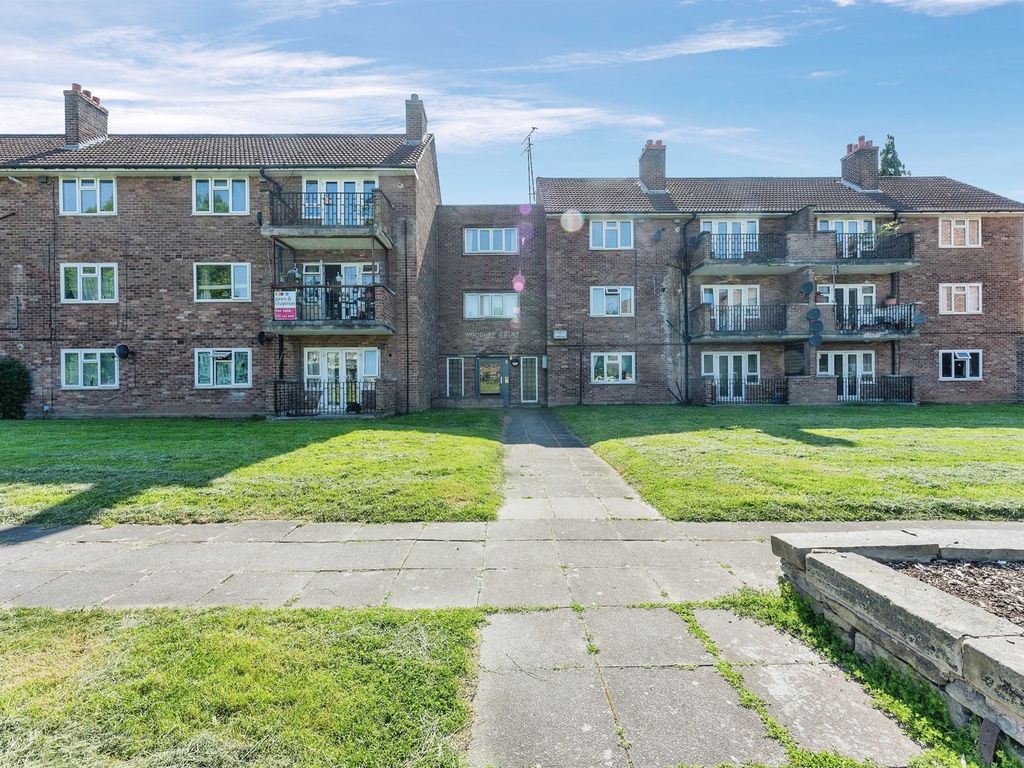 1 bed flat for sale in Woodhey Court, Bebington, Wirral CH63, £70,000