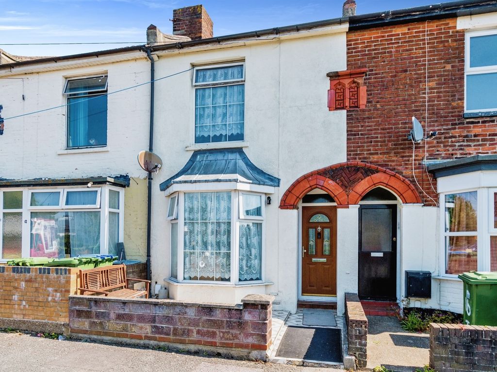 2 bed terraced house for sale in Augustine Road, Southampton SO14, £220,000