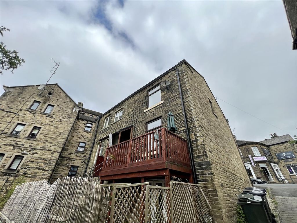 4 bed semi-detached house for sale in Thornton Road, Thornton, Bradford BD13, £180,000