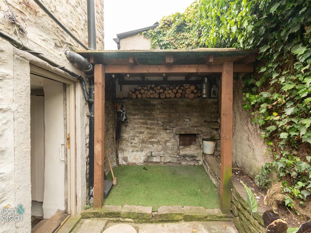 3 bed cottage for sale in Walmsgate, Barnoldswick BB18, £199,950