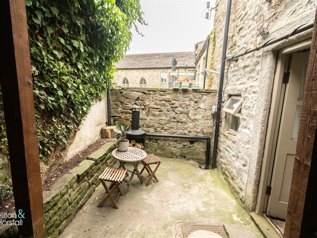 3 bed cottage for sale in Walmsgate, Barnoldswick BB18, £199,950