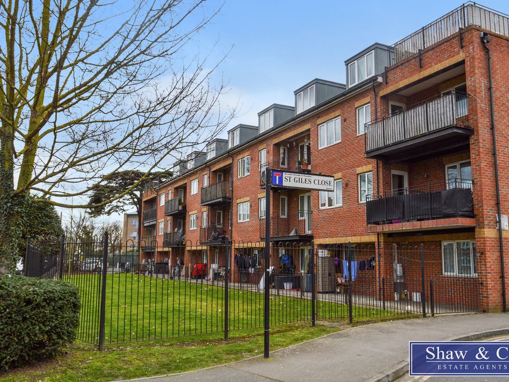 1 bed flat for sale in St. Giles Close, Heston, Hounslow TW5, £110,000