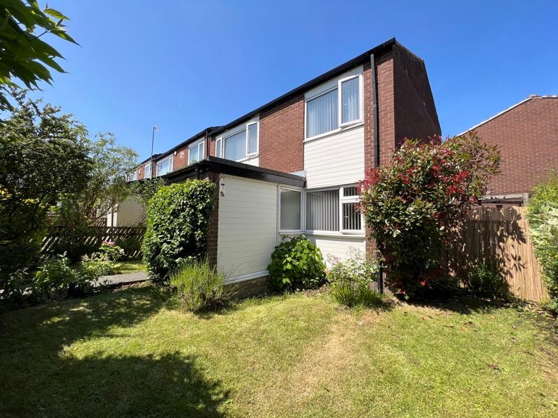 3 bed terraced house for sale in Cramond Walk, Bolton BL1, £154,950