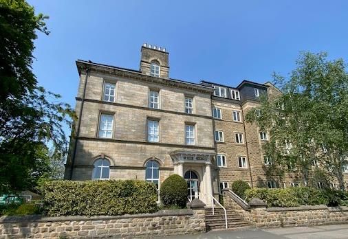 2 bed flat for sale in Cold Bath Road, Harrogate HG2, £270,000
