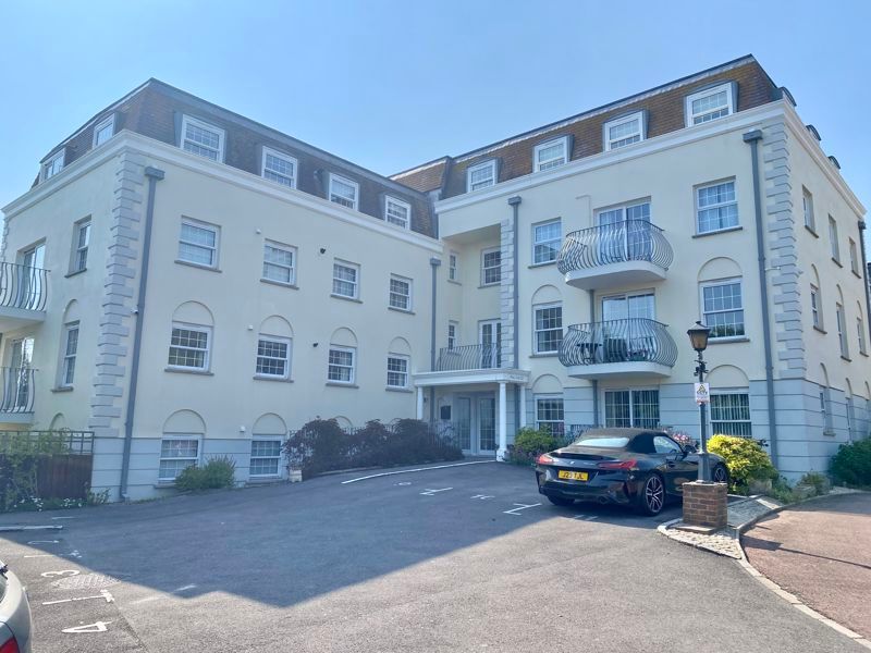 2 bed flat for sale in Charmouth Road, Lyme Regis DT7, £300,000