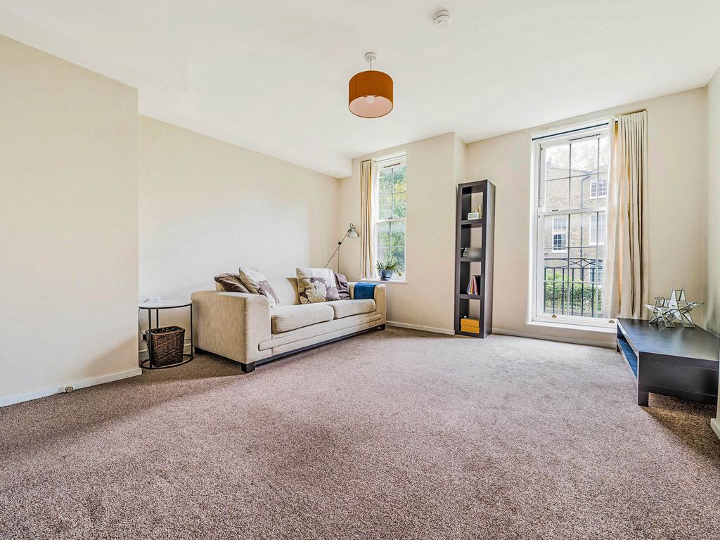 1 bed flat for sale in Comber Grove, London SE5, £300,000