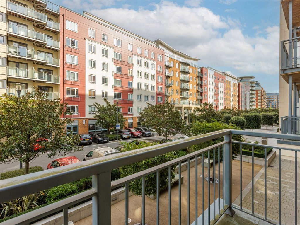 1 bed flat for sale in Heritage Avenue, Beaufort Park, Colindale NW9, £310,000