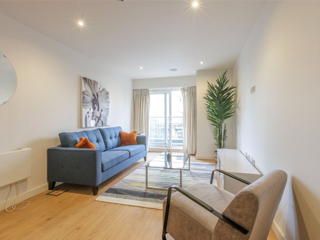 1 bed flat for sale in Heritage Avenue, Beaufort Park, Colindale NW9, £310,000