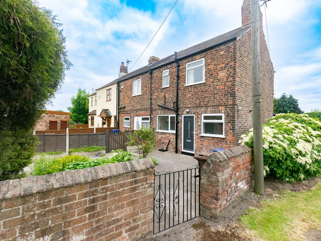 2 bed end terrace house for sale in Main Road, Burn, Selby YO8, £155,000