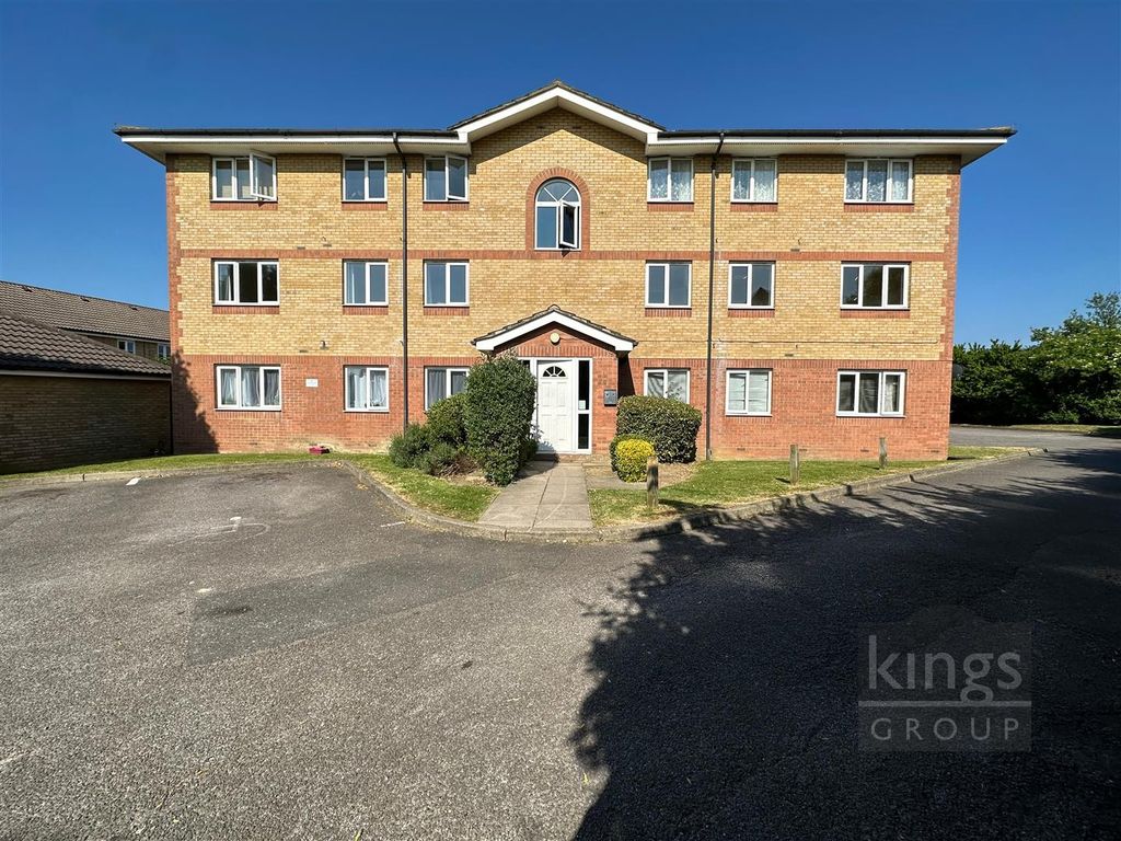 2 bed flat for sale in Bentley Drive, Church Langley, Harlow CM17, £165,000