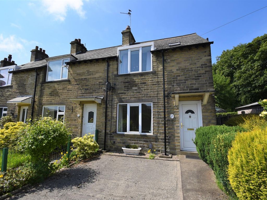 3 bed end terrace house for sale in Laund Road, Salendine Nook, Huddersfield HD3, £160,000