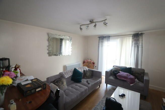 2 bed flat for sale in Crankhall Lane, West Bromwich B71, £120,000