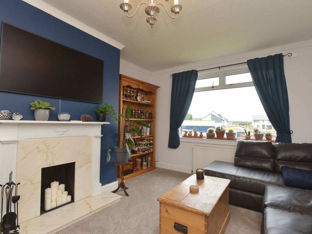 3 bed flat for sale in Newton Village, Millerhill, Midlothian EH22, £180,000