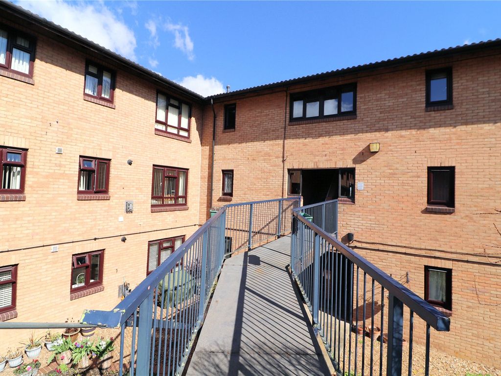 2 bed flat for sale in Hardwick Court, 50 Lesney Park Road, Erith, Kent DA8, £145,000