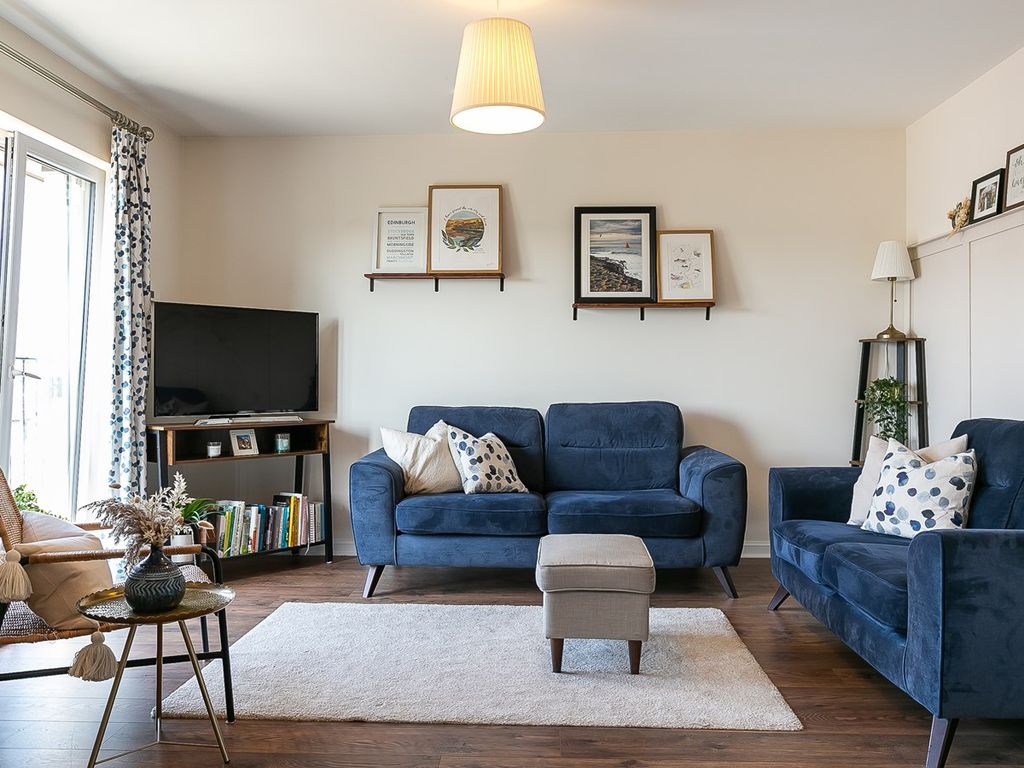2 bed flat for sale in Bowbridge Crescent, Edinburgh EH17, £215,000