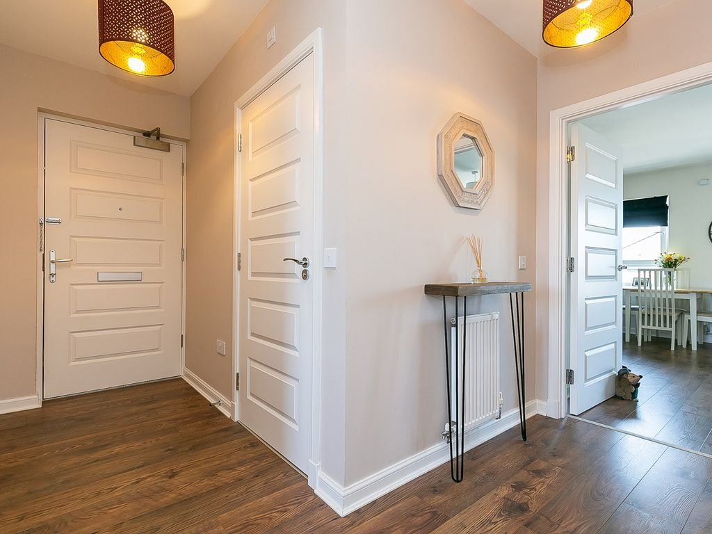 2 bed flat for sale in Bowbridge Crescent, Edinburgh EH17, £215,000