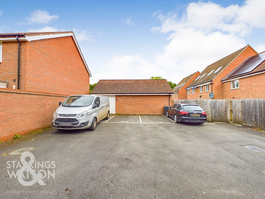3 bed end terrace house for sale in Washington Drive, Carbrooke, Thetford IP25, £210,000