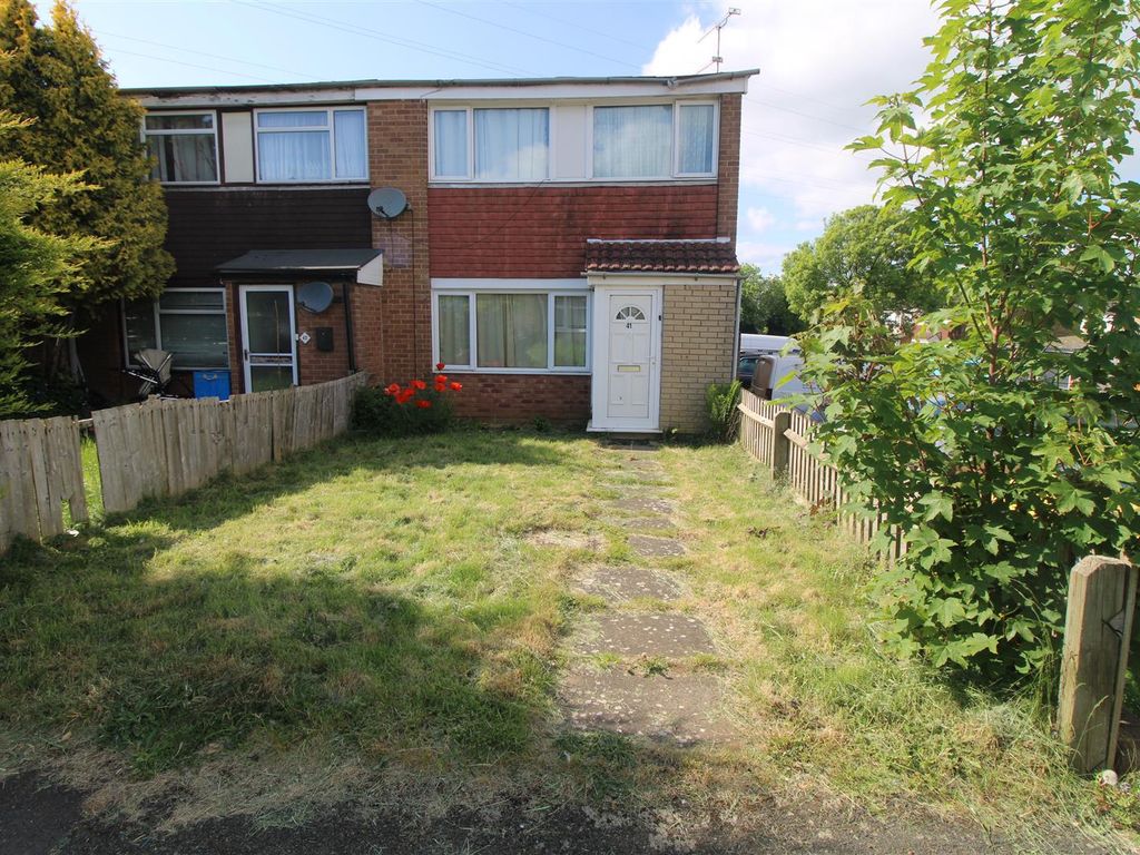 Property for sale in Nelson Close, Daventry NN11, £195,000