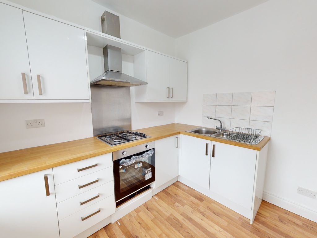 2 bed flat for sale in Cranford Street, South Shields NE34, £89,995