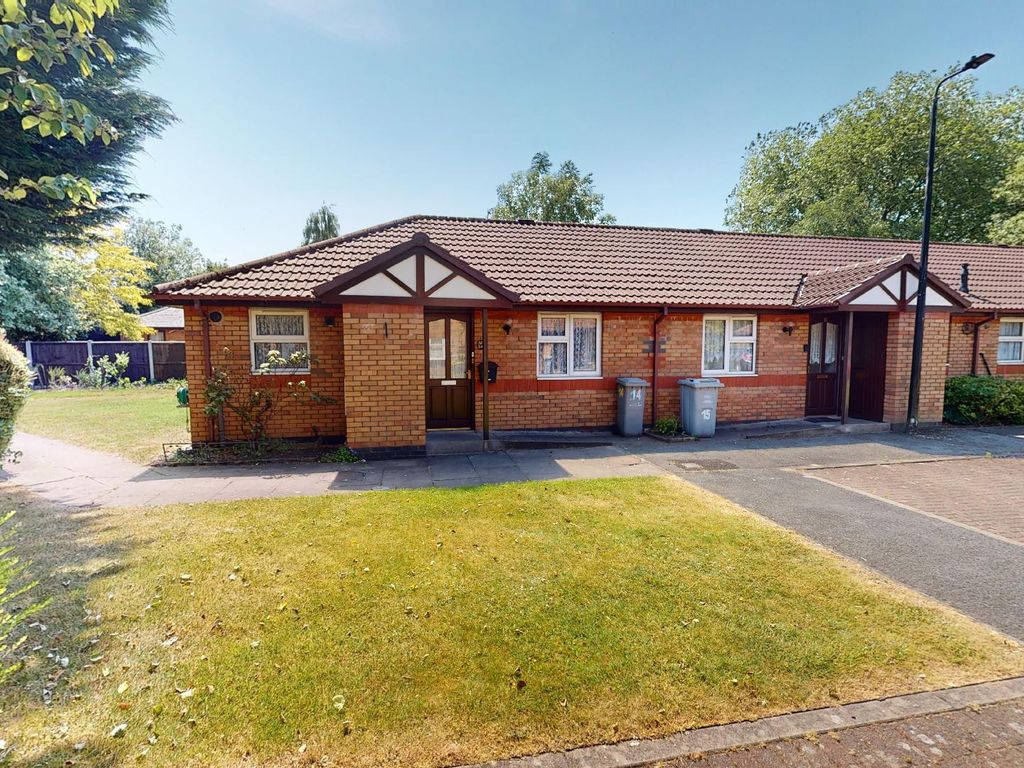 2 bed bungalow for sale in Charleston Square, Urmston, Manchester M41, £145,000