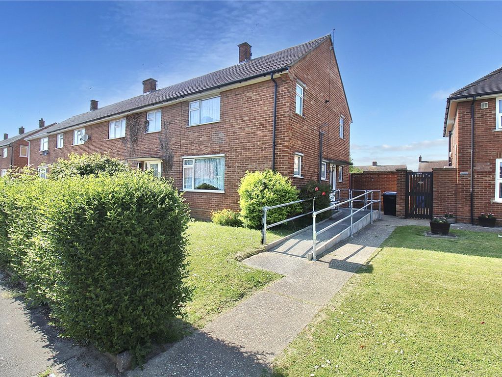 3 bed end terrace house for sale in Goldcrest Road, Ipswich, Suffolk IP2, £210,000