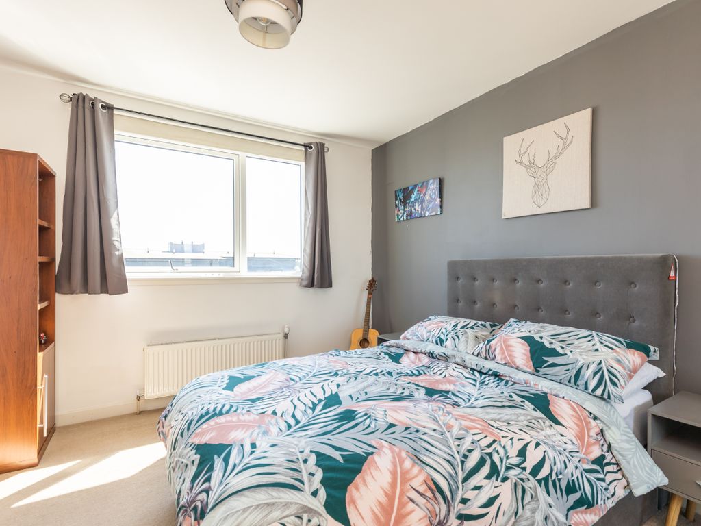 1 bed flat for sale in 8/11 Marine Drive, Edinburgh EH5, £160,000