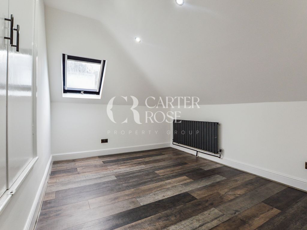 3 bed flat for sale in Brigstock Road, Thornton Heath CR7, £300,000