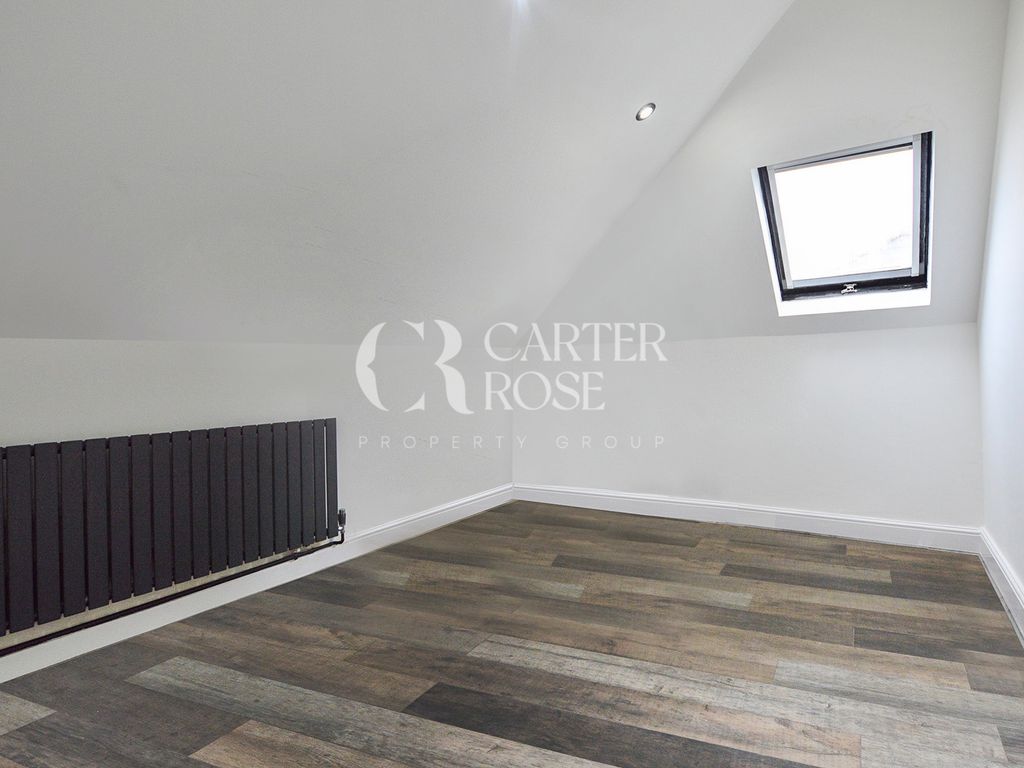 3 bed flat for sale in Brigstock Road, Thornton Heath CR7, £300,000