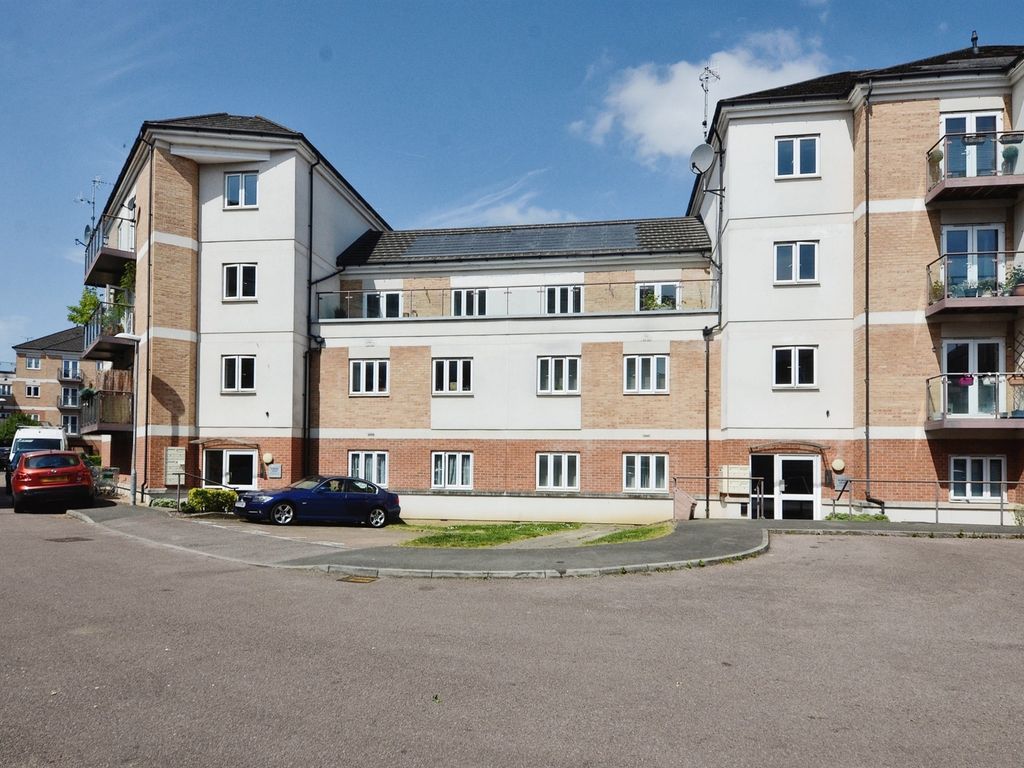 2 bed flat for sale in Cezanne Road, Garston, Watford WD25, £147,500