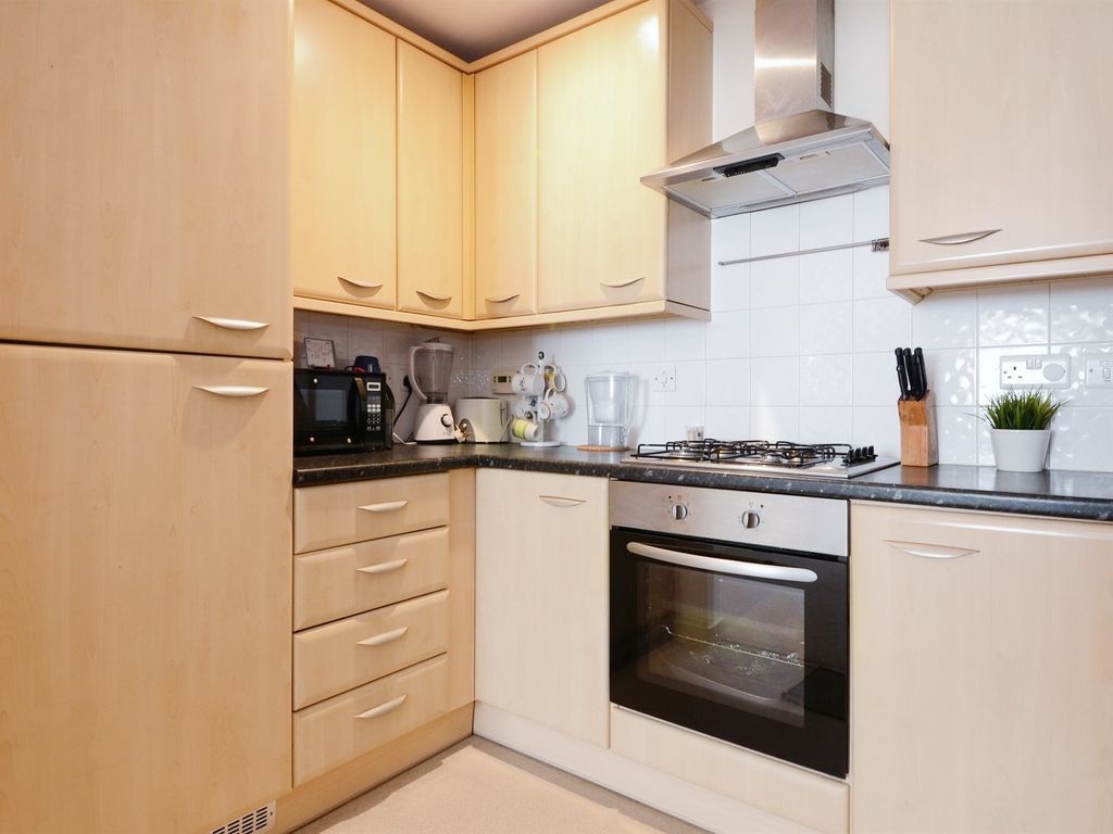 2 bed flat for sale in Cezanne Road, Garston, Watford WD25, £147,500