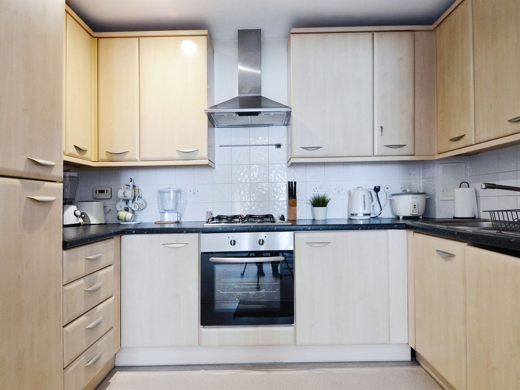 2 bed flat for sale in Cezanne Road, Garston, Watford WD25, £147,500