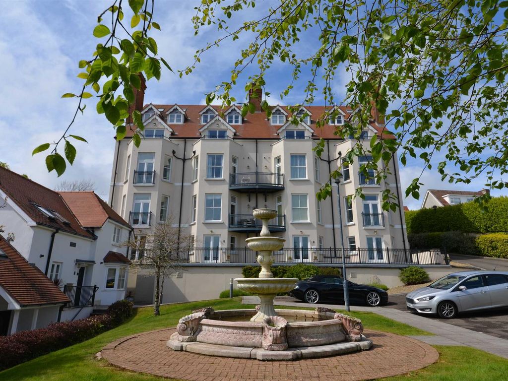 2 bed flat for sale in Bryn Y Mor, Narberth Road, Tenby, Pembrokeshire. SA70, £320,000