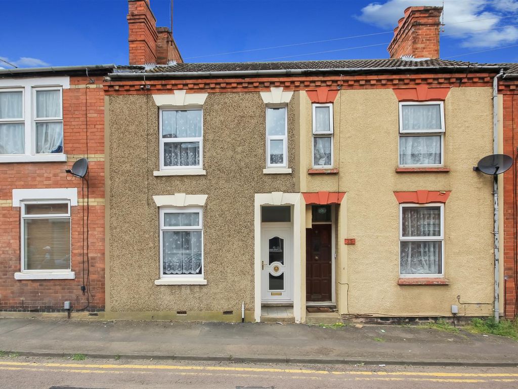 3 bed terraced house for sale in Pemberton Street, Rushden NN10, £200,000