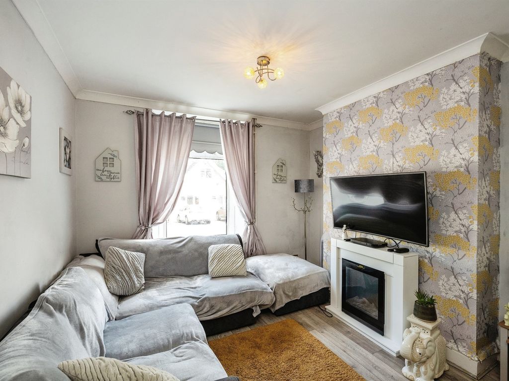 3 bed terraced house for sale in Cae Nant Terrace, Skewen, Neath SA10, £120,000