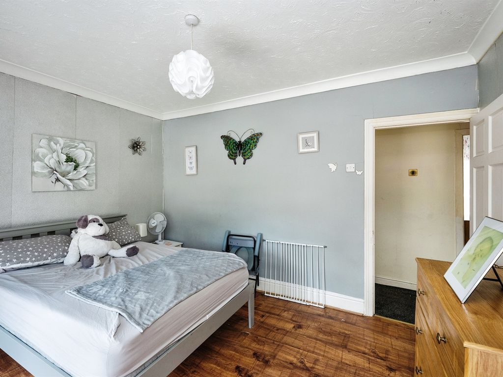 3 bed terraced house for sale in Cae Nant Terrace, Skewen, Neath SA10, £120,000
