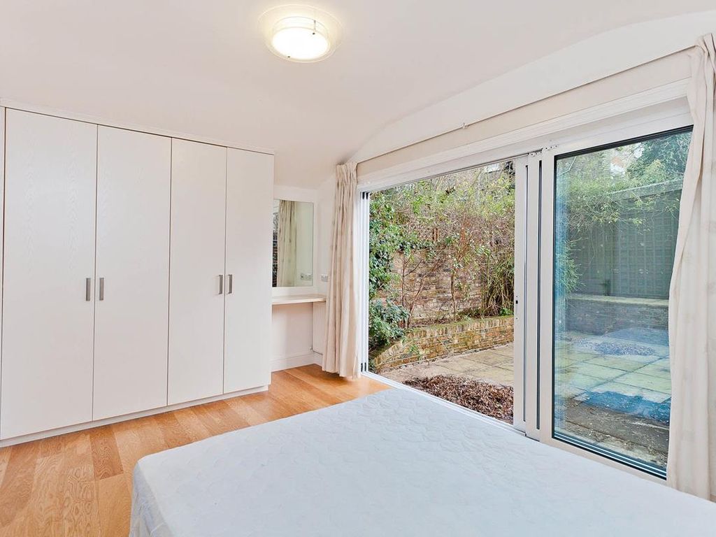 1 bed flat for sale in The Grove, Ealing W5, £335,000