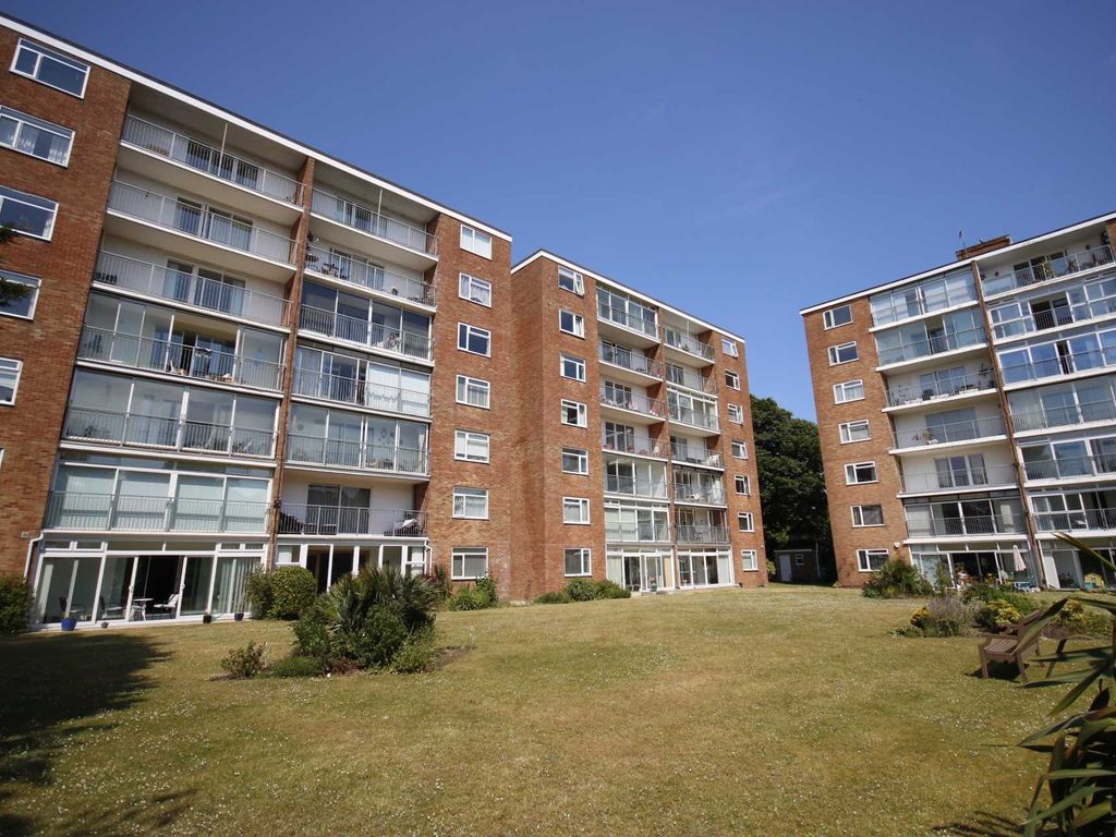 3 bed flat for sale in Poole Road, Bournemouth BH4, £300,000